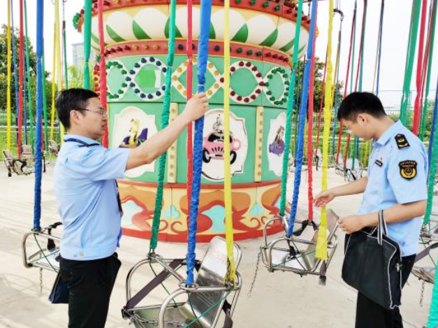 南京市六合区市场监管局：不惧高温“烤”验 “汗”卫特种设备安全
